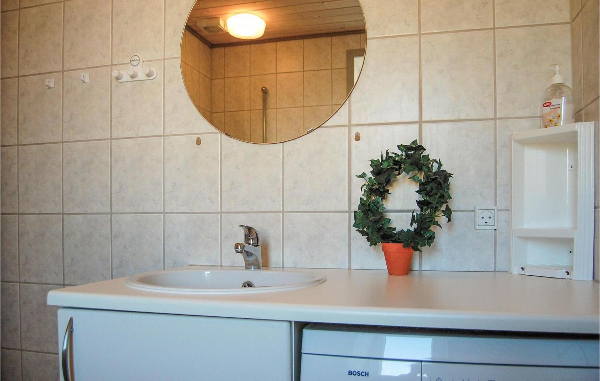 2 Bedroom Gorgeous Home In Hvide Sande Havrvig Exterior foto